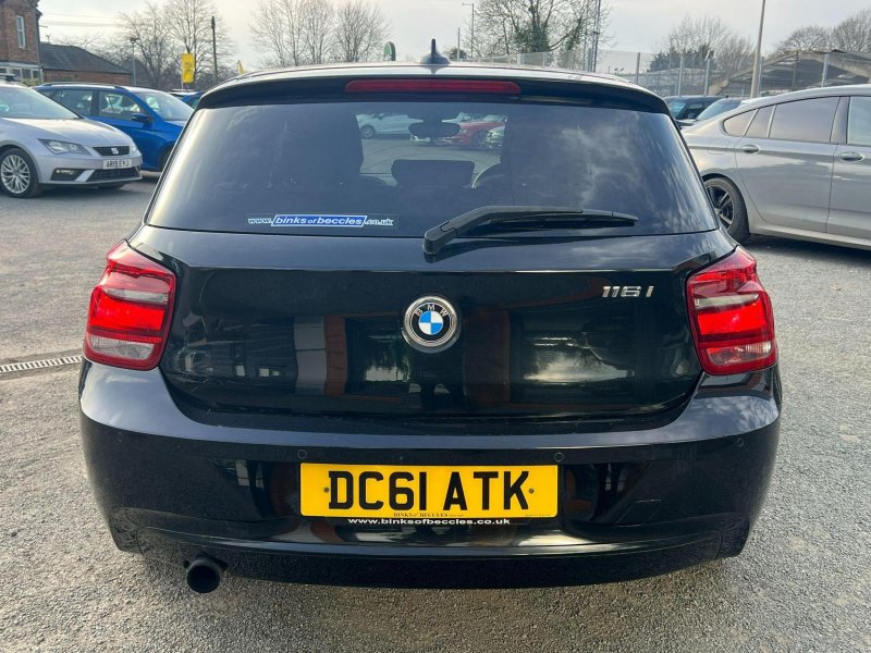 BMW 1 SERIES