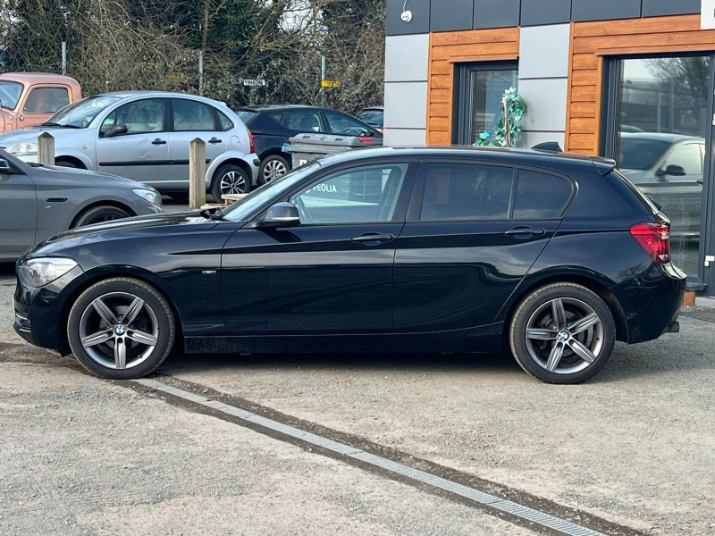 BMW 1 SERIES