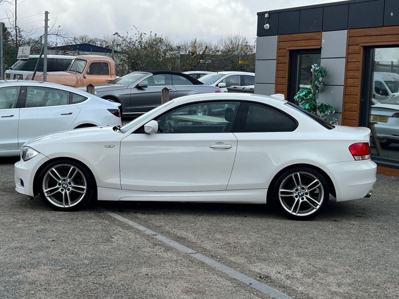 BMW 1 SERIES