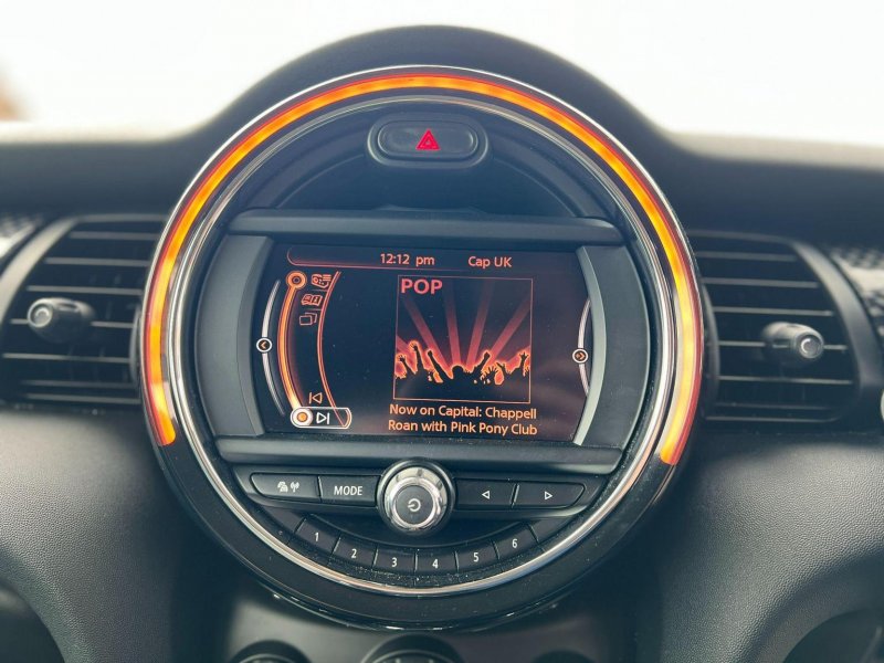 MINI HATCH