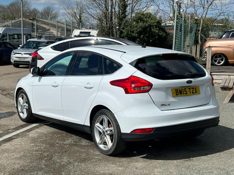 FORD FOCUS