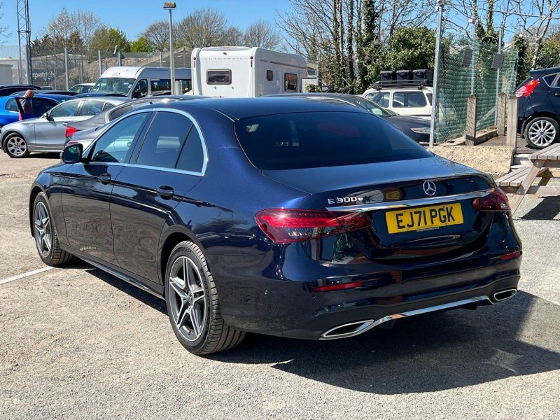 MERCEDES-BENZ E CLASS