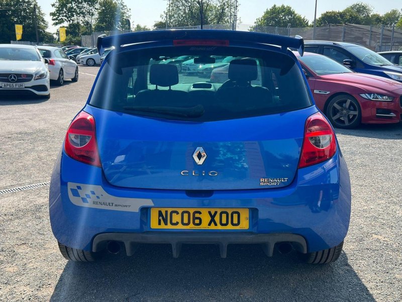 RENAULT CLIO
