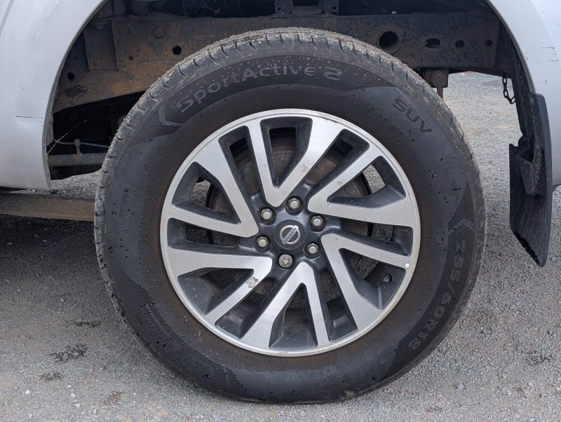 NISSAN NAVARA
