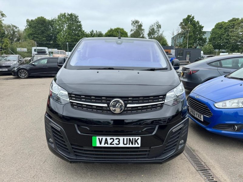VAUXHALL VIVARO