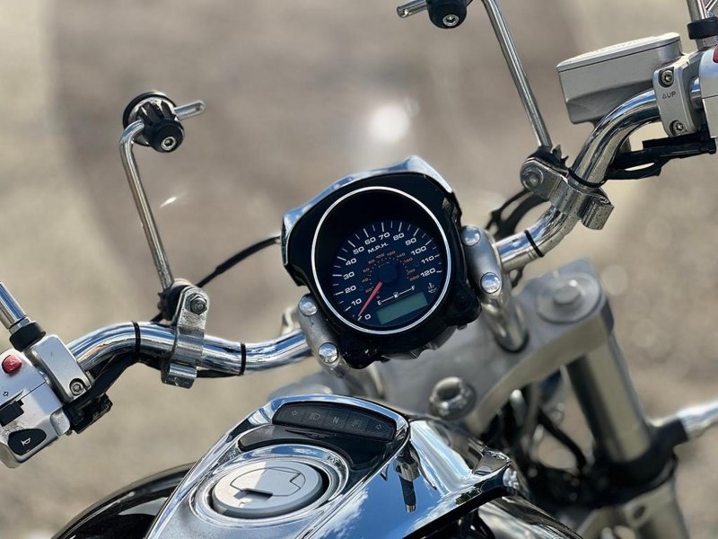 SUZUKI MARAUDER 800